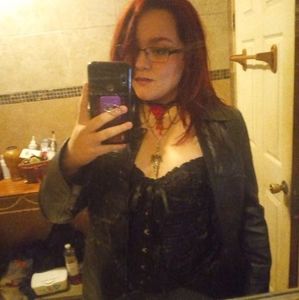 Meet your Posher, Dalila